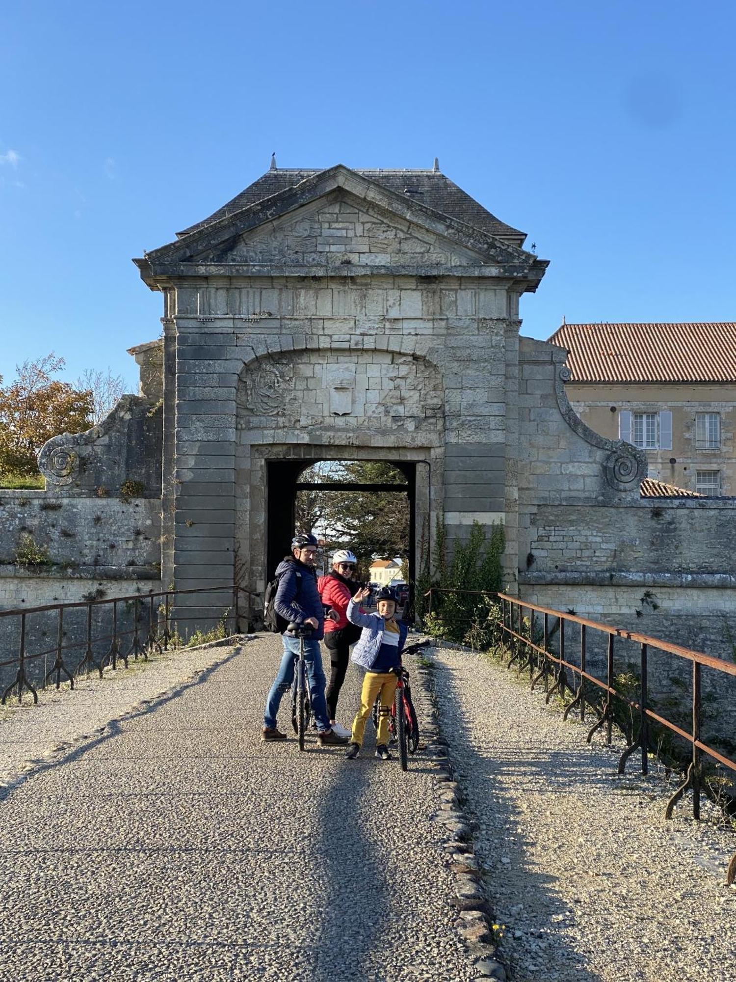 Апартаменты Les Remparts Сен-Мартен-де-Ре Экстерьер фото
